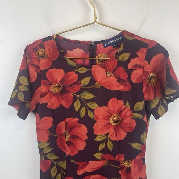 Princess Highway Size 8 Red Floral Short Sleeve Dress  PGFK328 Satin - Picture 9 of 9